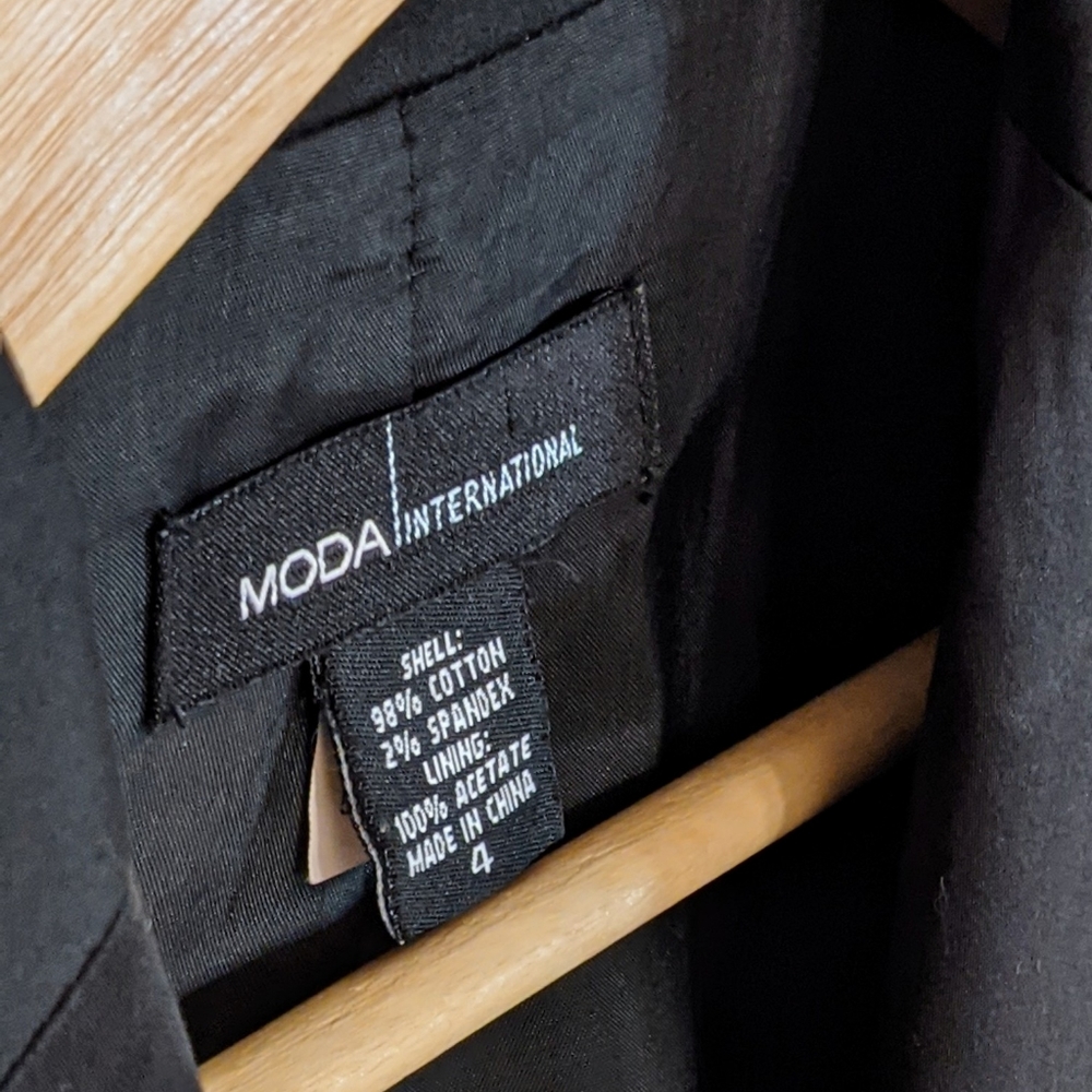 Moda Black Blazer - Picture 3 of 9
